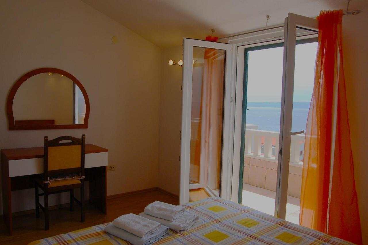 Apartments & Rooms Pierino Bol Eksteriør bilde